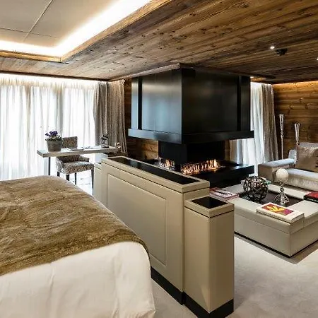 Ultima Hotel