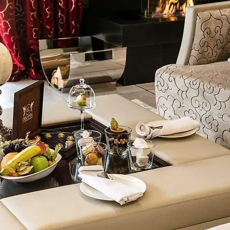 Otel Ultima 5*